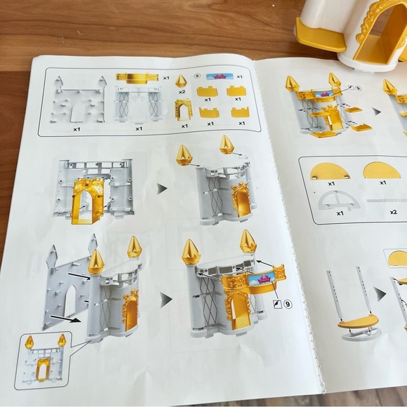 Zuru Mini Brands Mini Disney Store Edition Display Piece Replacement Piece - Picture 4 of 6